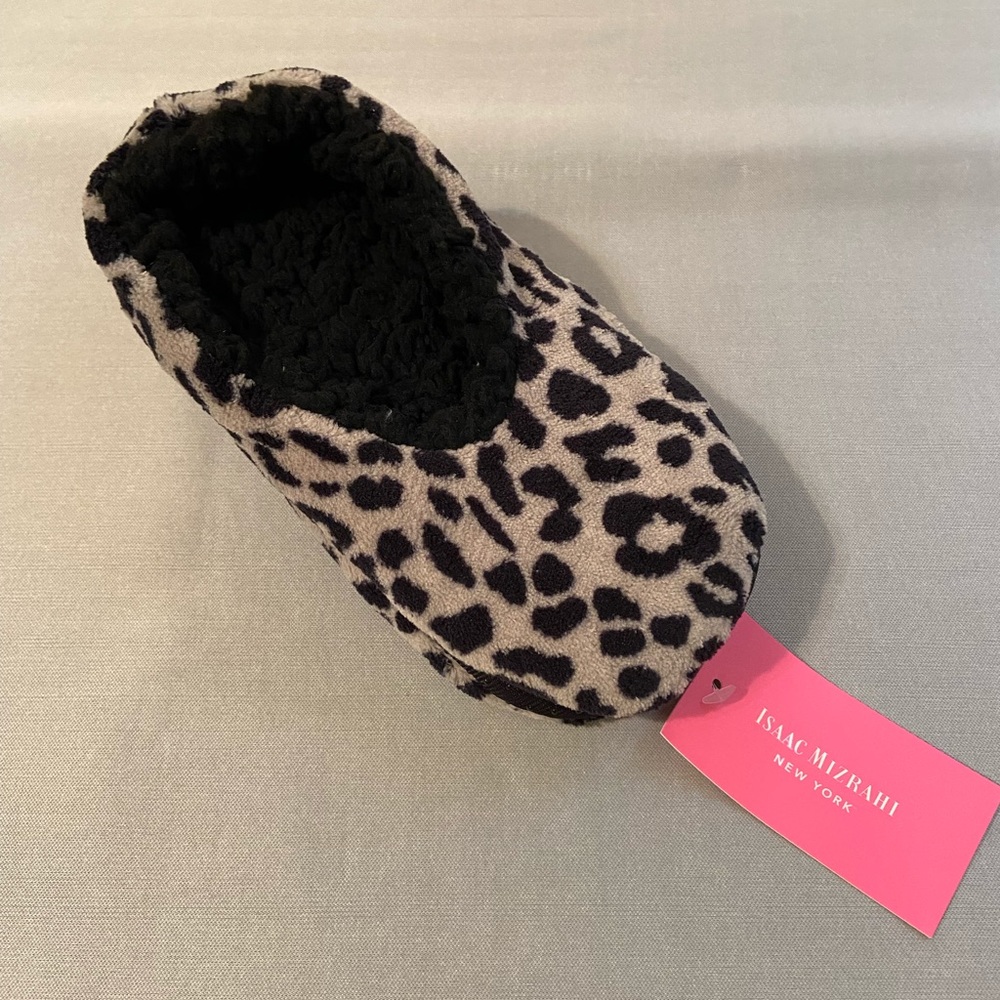 Isaac Mizrahi Slippers Size M